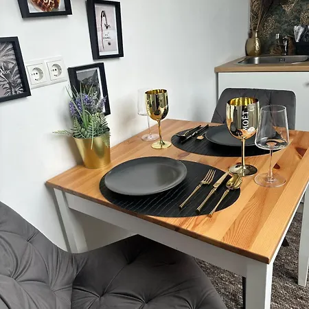 Moderne Schicke Dachgeschosswohnung 15 Min Bis Duesseldorf Appartement